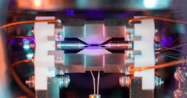 photo of Image of a single suspended atom nabs science photography prize image