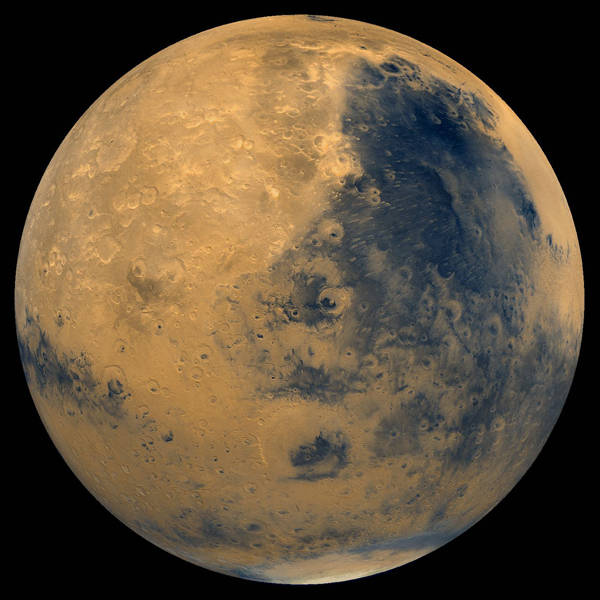 photo of Mars: Covered with life, oceans, clouds, and imagination image