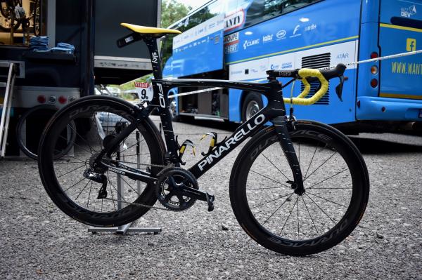 photo of Here's a close-up look at the Tour de France leader's fast-looking race bike image