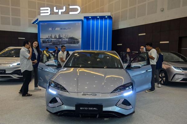 China reportedly discourages EV makers…