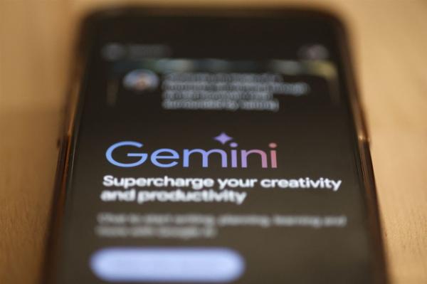 photo of Samsung leverages Gemini models as global AI device race heats up image