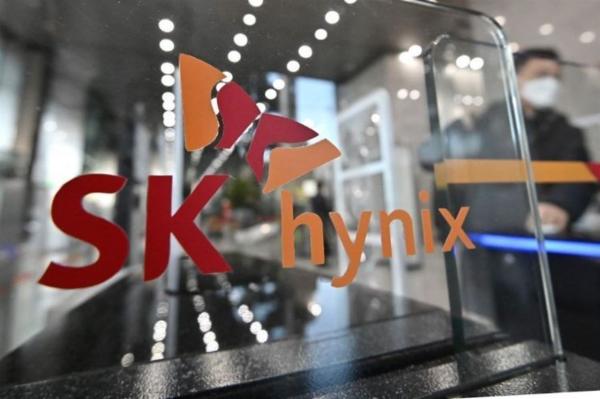 photo of SK Hynix reportedly readies HBM4E samples for Nvidia as Samsung pulls ahead image
