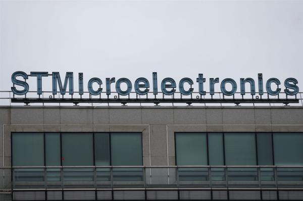 photo of STMicroelectronics lifts data center target as AI optical demand outruns supply, but margin recovery waits on 2027&hellip; image