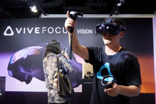 photo of HTC launches VIVE Focus Vision, targeting gamers and enterprises with advanced XR features image