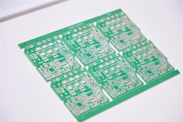 photo of Recycling technology for substrates and circuit boards breathes new life into electronic waste image