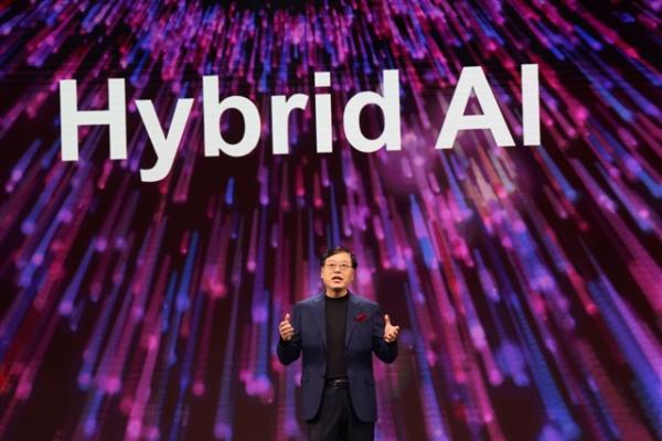 Lenovo CEO bullish on AI PC and…