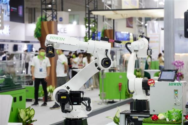 Taiwan's robot exports decline amid…