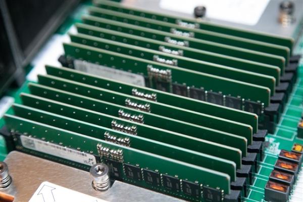 Memory spot prices surged as Samsung's RDIMM limitedly ease…