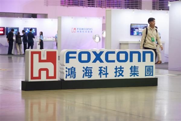 Foxconn leads global EMS market with…