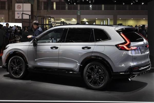 photo of Japanese automakers to reverse-import US-spec cars image