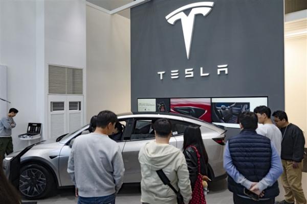 Tesla reportedly turns back to&hellip;