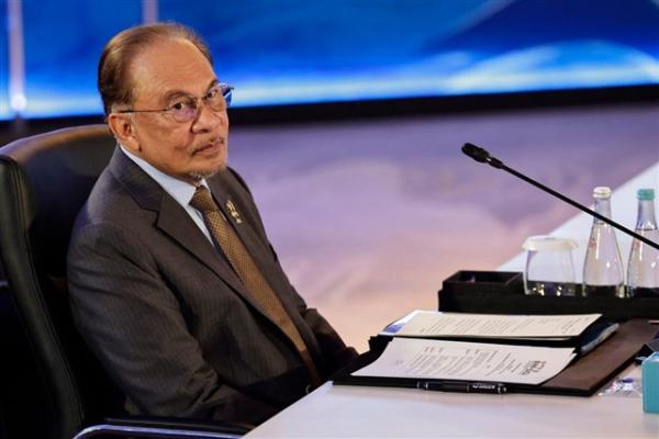 Malaysia urges ASEAN to build regional…