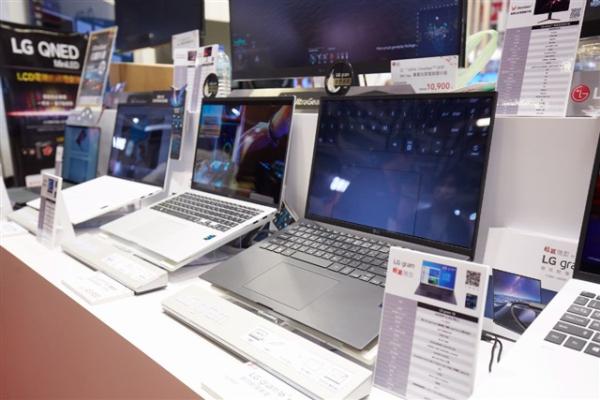 Notebook downturn splits supply chain:…