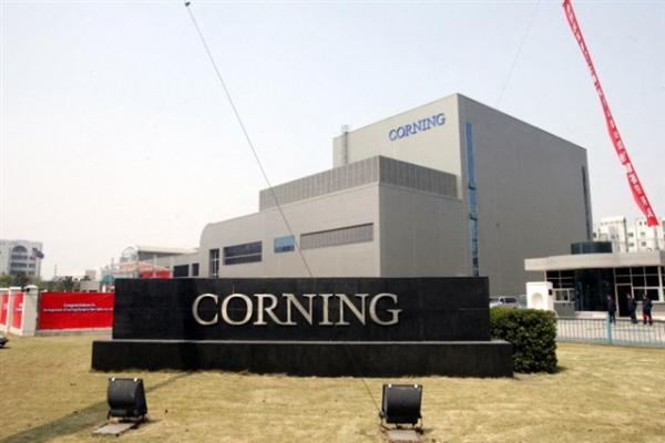 Corning's AI fiber growth puts capacity&hellip;