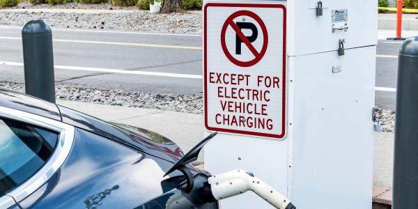 photo of The US govt is fixing and upgrading 4,500 EV charging ports image