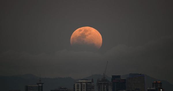 How to See the Partial Lunar Eclipse and Blood Moon on…