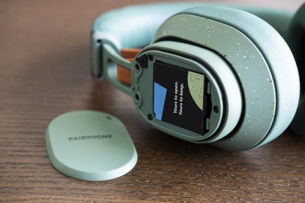 User-replaceable batteries are coming…
