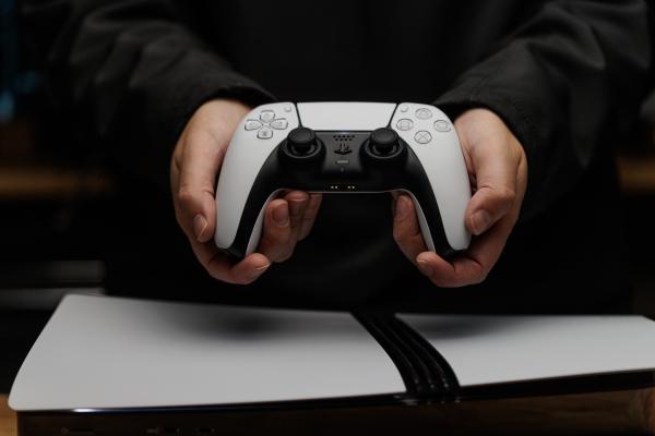 Sony isn’t phasing out discs quite as&hellip;