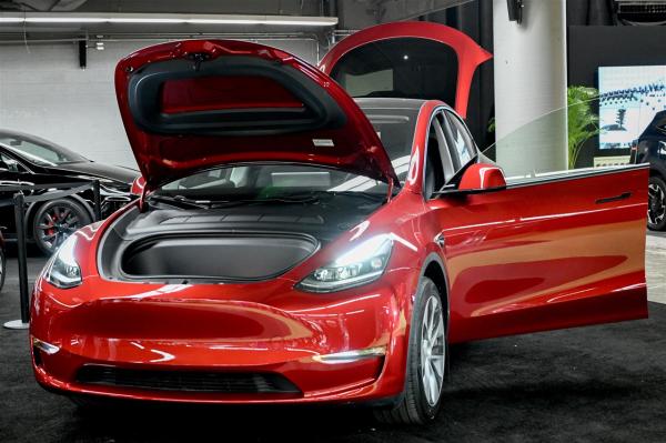 photo of Tesla's Musk warns Wall Street autonomous future is main goal image