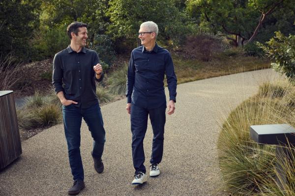 Apple announces historic leadership&hellip;