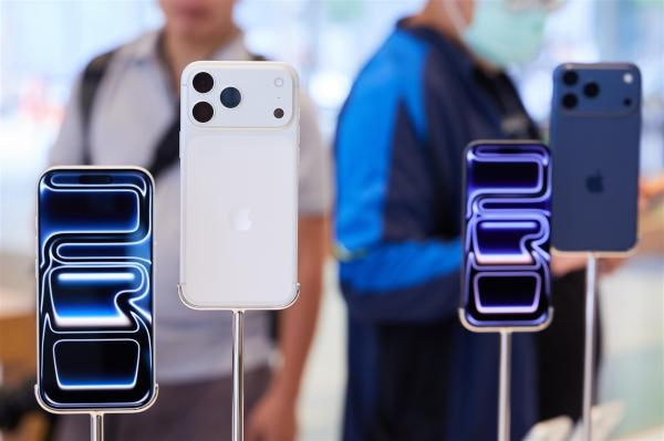 Apple's foldable iPhone supply chain…