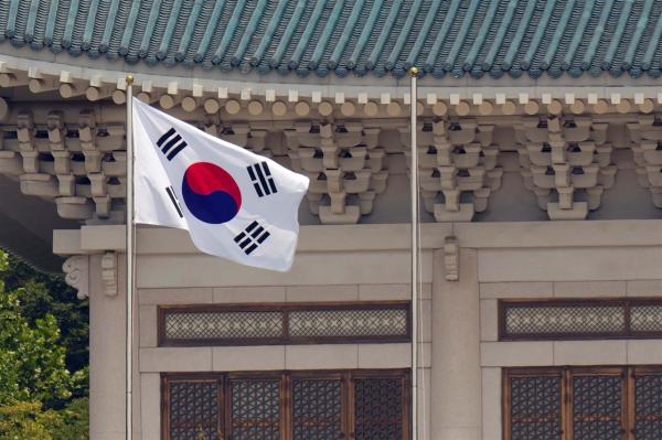South Korea broadens espionage law to…