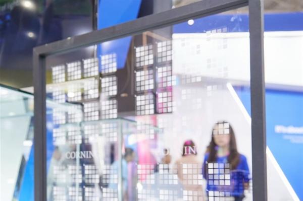photo of Four glass makers converge on 510x515mm substrate, hinting at TSMC's next move image