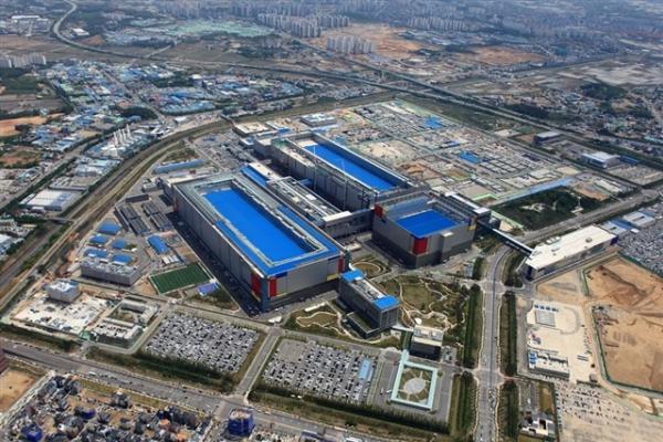 photo of Samsung and SK Hynix reportedly to resume memory capacity expansion plans image