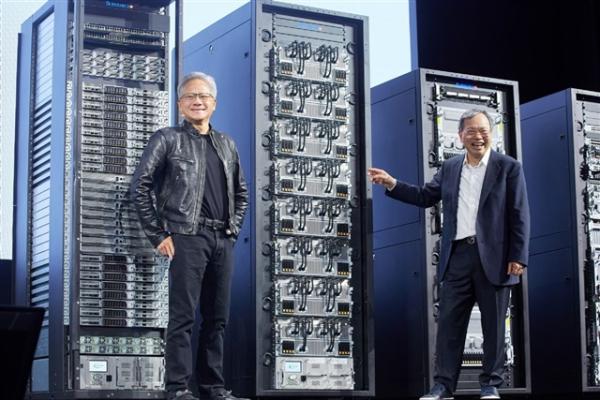 Supermicro returns to the battlefield…