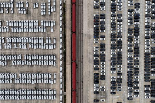 photo of Disruption Index 2025: Automotive sector hit hardest, parts costs surpass tariff concerns image