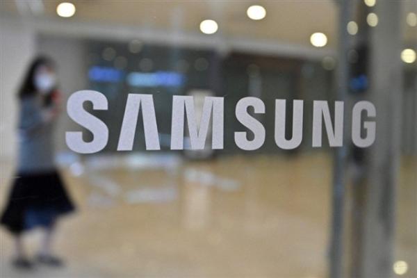 Samsung reportedly explores side-by-side&hellip;