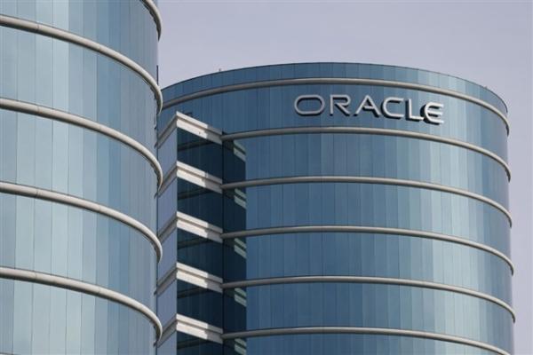 photo of Oracle beats estimates as AI cloud demand drives growth and eases financing concerns image