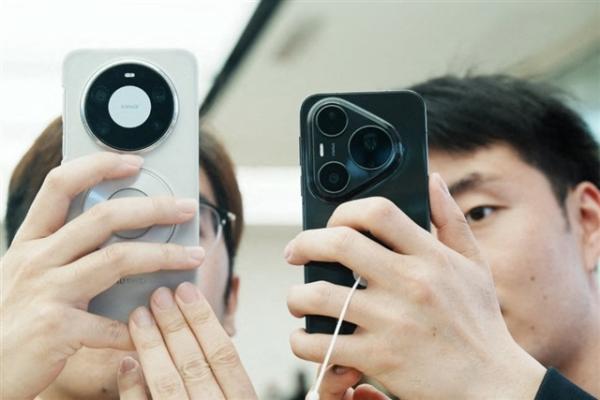 Huawei flags smartphone price pressure,&hellip;