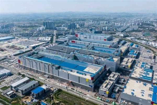 photo of Samsung accelerates Pyeongtaek fab expansion as memory supercycle builds image