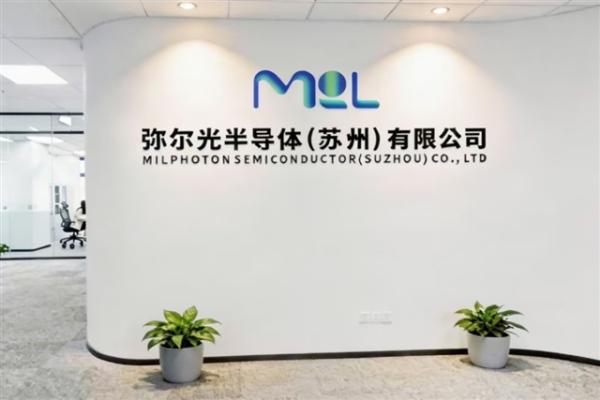 Huawei targets AI optical networking…