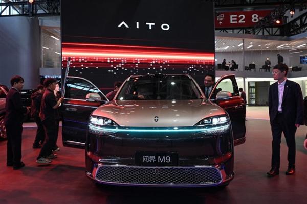 Huawei's Aito M9 turns the luxury SUV…