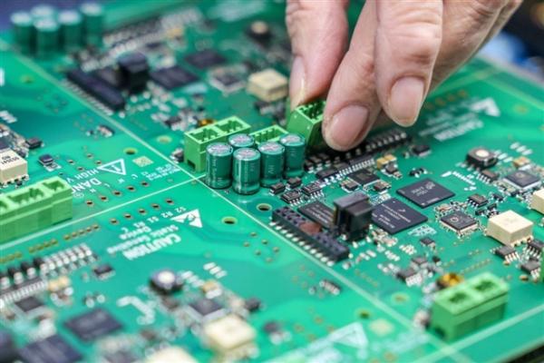 photo of AI servers squeeze high-end MLCC supply, sending Taiwan firms toward China alternatives image