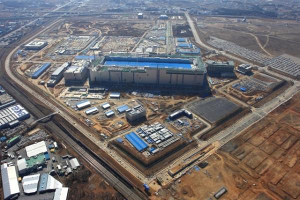 photo of Samsung weighs Besi's Korean rivals for 50-bonder hybrid bonding line as pricing talks drag on image