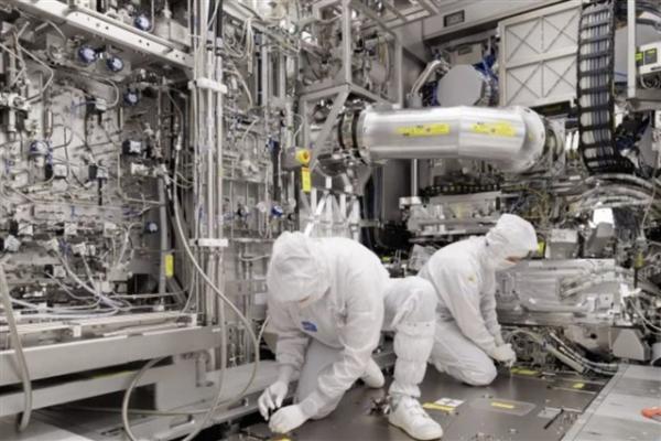 photo of China's first home-grown immersion DUV production reveals real test beyond prototypes image