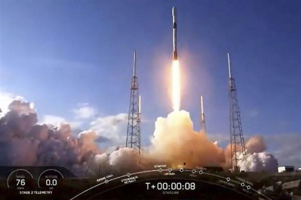 Exclusive: Musk pushes US solar supply…