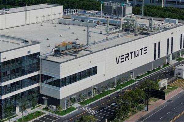 photo of China's Vertilite commits US$741M to InP laser chips for AI optical interconnects image