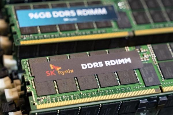 Weekly news roundup: HBM4 strain, Intel…