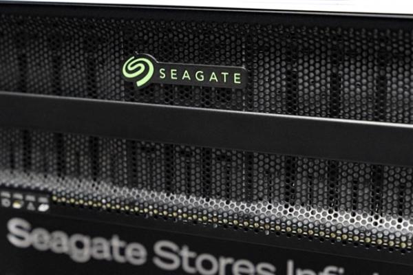Seagate, Toshiba reportedly compete for…