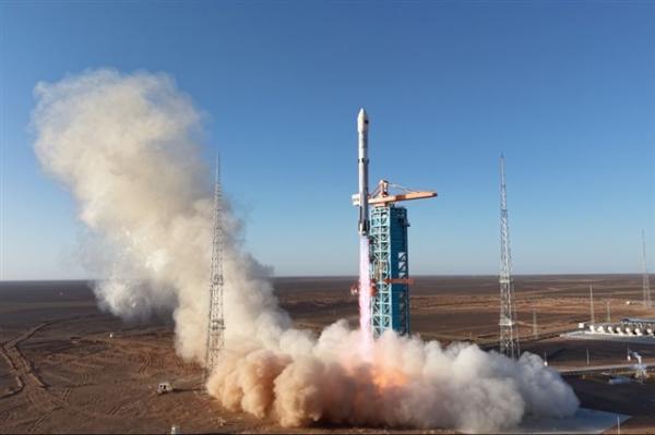 Starship reaches orbit on 14th test as Chinese rocket makers…