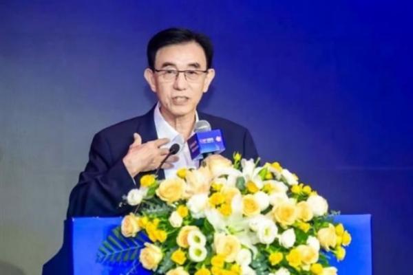 AMEC chairman warns of AI bubble risk,&hellip;