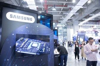 photo of Samsung reveals silicon capacitors and 3.5D packaging roadmap image