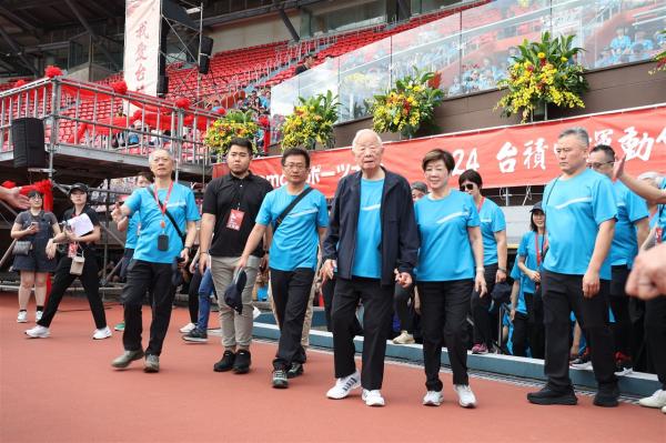 photo of TSMC sports day: What did Morris Chang and C.C. Wei say? image