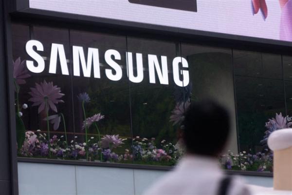 Samsung, SK Hynix HBM4 hiring war drains…