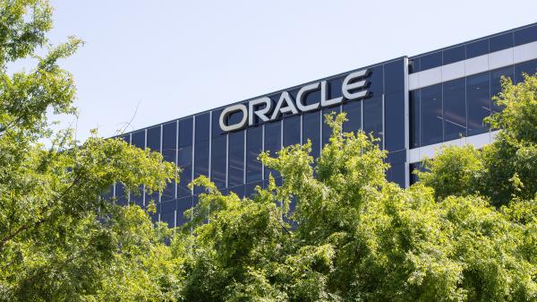 Oracle simplifies migrating legacy…