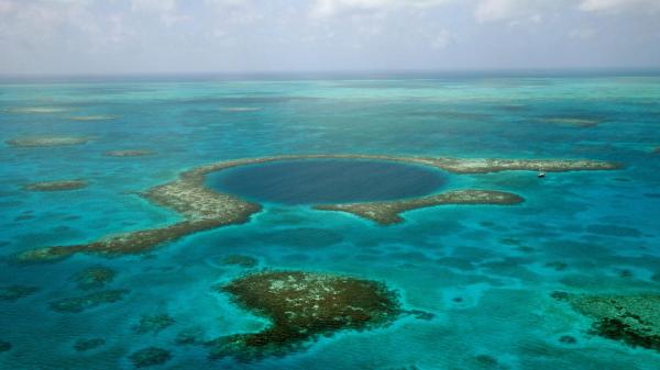 photo of Deepest Blue Hole in the World Discovered. Scientists Still Haven’t Found the Bottom image